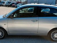 Usata Lancia Ypsilon 77 CV (56 kW) 2011 Argento Utilitaria