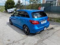Usata Mercedes B220 177 CV (130 kW) 2016 Blu Monovolume