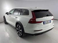 Usata Volvo V60 CC Business Edition 190 CV (139 kW) 2019 Bianco Station wagon