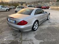 Usata Mercedes SL500 306 CV (225 kW) 2002 Grigio Cabrio