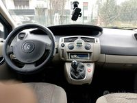 Usata Renault Scénic II 130 CV (95 kW) 2006 Grigio Monovolume