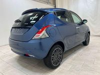 Usata Lancia Ypsilon Gold 70 CV (51 kW) 2022 Blu/azzurro Utilitaria