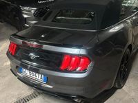 Usata Ford Mustang Convertible 317 CV (233 kW) 2020 Nero Cabrio