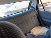 Usata Ford Fiesta Ghia 53 CV (38 kW) 1990 Grigio Utilitaria