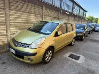 Usata Nissan Note Acenta 88 CV (64 kW) 2006 Oro Utilitaria
