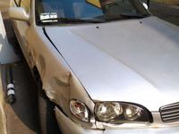 Usata Toyota Corolla 86 CV (63 kW) 2001 Grigio Berlina