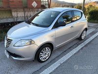 Usata Lancia Ypsilon Gold 69 CV (50 kW) 2013 Grigio Utilitaria