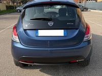 Usata Lancia Ypsilon 69 CV (50 kW) 2022 Blu Utilitaria