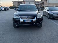 Usata VW Touareg 174 CV (127 kW) 2008 Nero SUV