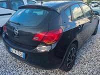 Usata Opel Astra 100 CV (73 kW) 2010 Nero Berlina