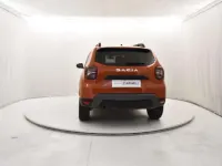 Usata Dacia Duster Journey 116 CV (85 kW) 2023 Orange arizona SUV