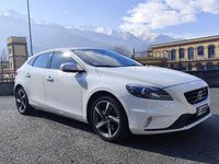 Usata Volvo V40 R-Design Momentum 150 CV (110 kW) 2016 Berlina