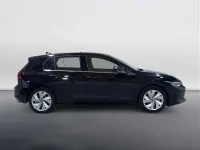 Usata VW Golf VIII Style 150 CV (110 kW) 2025 Grenadill black metallizzato Berlina