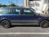 Usata VW Passat 110 CV (80 kW) 2001 Blu Station wagon