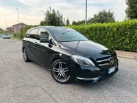 Usata Mercedes B180 Premium 122 CV (89 kW) 2012 Nero Utilitaria