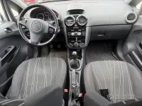 Usata Opel Corsa 85 CV (62 kW) 2010 Utilitaria