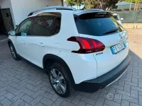 Begagnad Peugeot 2008 Allure 120 HK (88 kW) 2018 Vit SUV