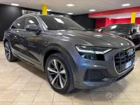 Usata Audi Q8 Ambiente 286 CV (210 kW) 2019 Grigio SUV