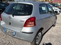 Usata Toyota Yaris 87 CV (63 kW) 2008 Grigio Utilitaria