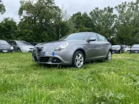 Usata Alfa Romeo Giulietta Distinctive 120 CV (88 kW) 2011 Grigio Utilitaria