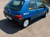 Usata Peugeot 106 50 CV (36 kW) 1998 Bluazzurro Utilitaria