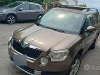 Usata Skoda Yeti 105 CV (77 kW) 2011 Marrone SUV