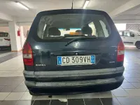 Usata Opel Zafira Elegance 125 CV (91 kW) 2003 Grigio Monovolume