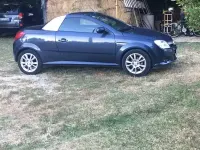 Usata Opel Tigra 90 CV (66 kW) 2008 Bluazzurro Cabrio