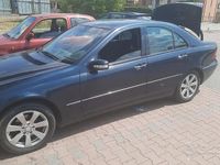 Usata Mercedes C200 116 CV (85 kW) 2002 Blu Berlina