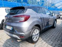 Usata Renault Captur Zen 101 CV (74 kW) 2022 Grigio SUV