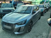 Usata Peugeot 208 Allure 101 CV (74 kW) 2025 Grigio Utilitaria