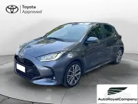 Usata Toyota Yaris Hybrid Lounge 131 CV (96 kW) 2024 Grigio Berlina