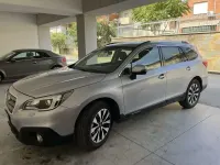 Usado Subaru Outback 150 CV (110 kW) 2016 Plateado Familiar