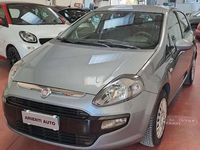 Usata Fiat Grande Punto 69 CV (50 kW) 2011 Argento metallizzato Utilitaria