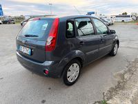 Usata Ford Fiesta 68 CV (50 kW) 2006 Grigio Utilitaria