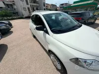 Usata Lancia Ypsilon 69 CV (50 kW) 2016 Bianco Utilitaria