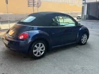 Usata VW New Beetle 105 CV (77 kW) 2007 Bluazzurro Utilitaria