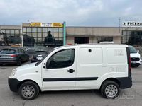 Usata Fiat Doblò 103 CV (75 kW) 2009 Bianco Monovolume