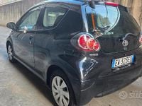 Usata Toyota Aygo 69 CV (50 kW) 2014 Nero Utilitaria
