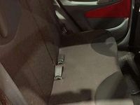 Usata Peugeot 107 Access 68 CV (50 kW) 2012 Rosso Utilitaria