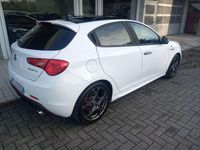 Usata Alfa Romeo Giulietta Veloce 241 CV (177 kW) 2016 Bianco Utilitaria