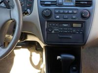 Usata Honda Accord 150 CV (110 kW) 2000 Beige Berlina