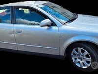 Usata Audi A4 130 CV (95 kW) 2002 Grigio Berlina