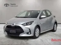 Usata Toyota Yaris Hybrid Active 116 CV (85 kW) 2023 Grigio Berlina