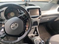 Usata Toyota Aygo 69 CV (50 kW) 2017 Bianco Utilitaria