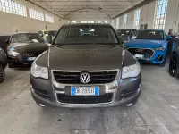 Usata VW Touareg R 174 CV (127 kW) 2007 Grigio SUV