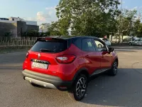 Usata Renault Captur Iconic 90 CV (66 kW) 2017 Rosso SUV