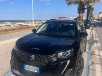 Usata Peugeot 2008 Allure 131 CV (96 kW) 2022 Nero SUV
