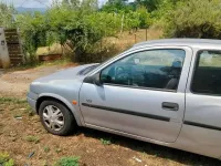 Usata Opel Corsa 54 CV (39 kW) 1999 Grigio Berlina