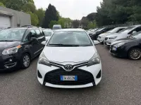 Second-hand Toyota Yaris Lounge 90 CP (66 kW) 2014 Alb Hatchback